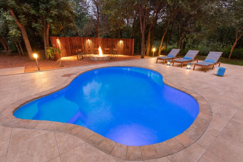 Pool view, Swimming pool, Swimming pool