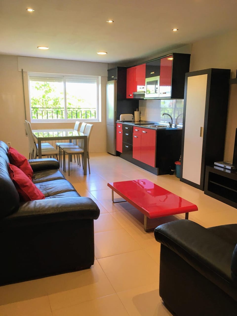 Kitchen or kitchenette, Living room