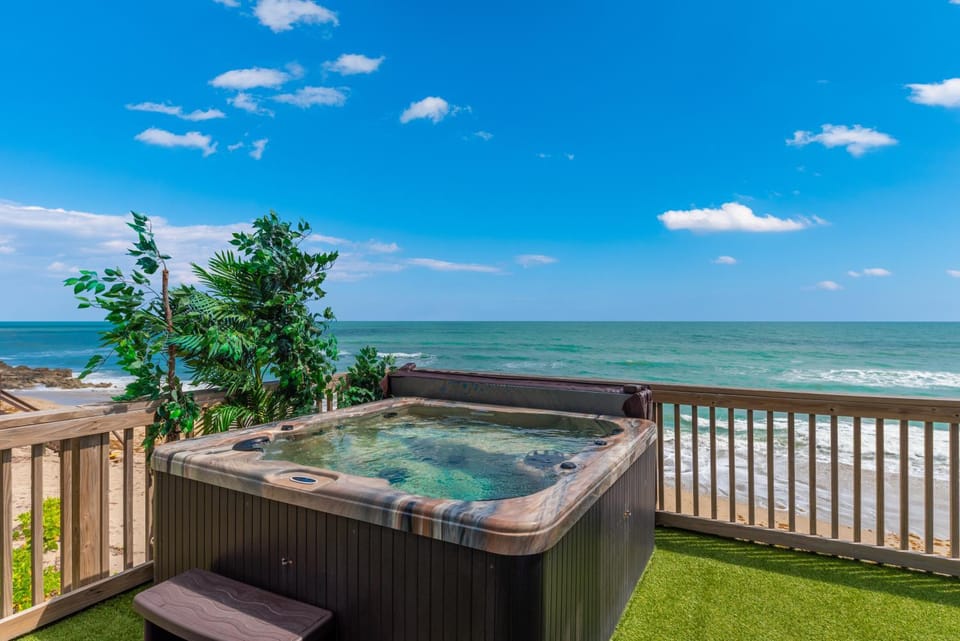 Patio, Day, Hot Tub, Balcony/Terrace, Beach, Sea view