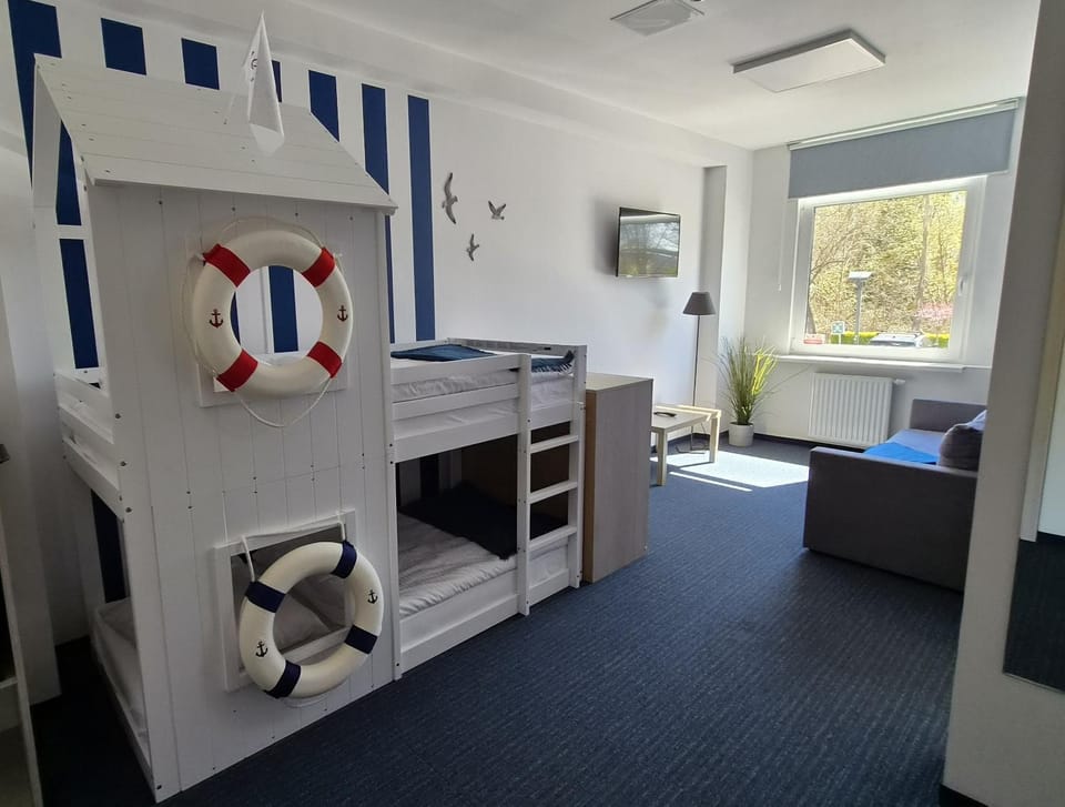 Bedroom, minibar