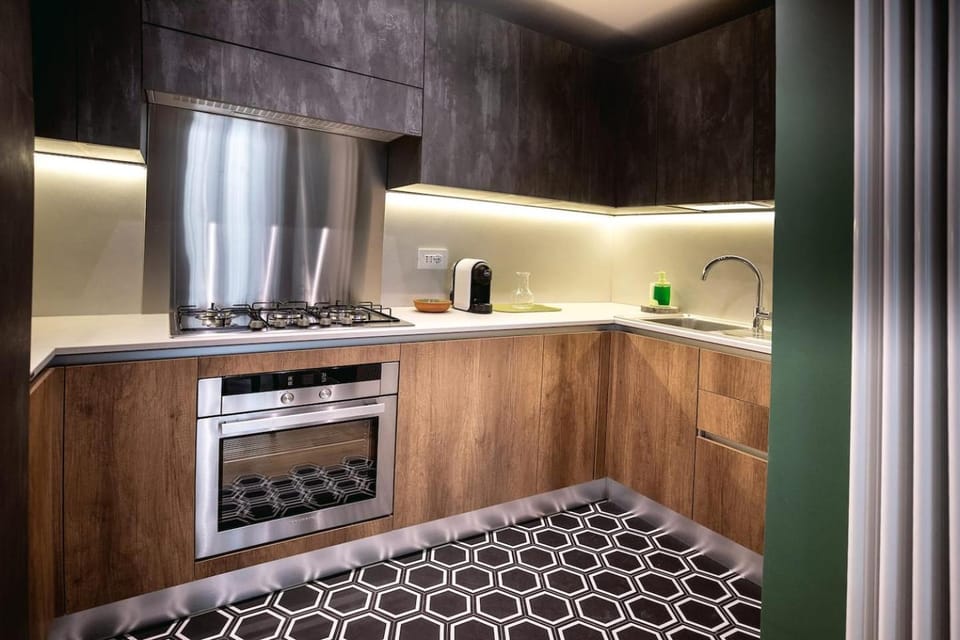 Kitchen or kitchenette