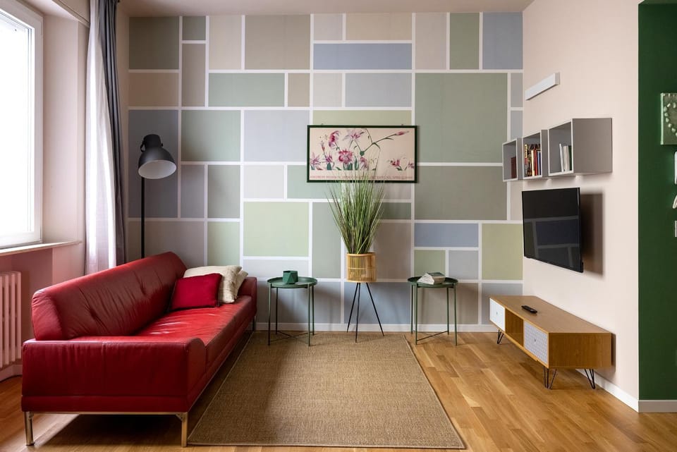 Living room, Seating area, Evening entertainment