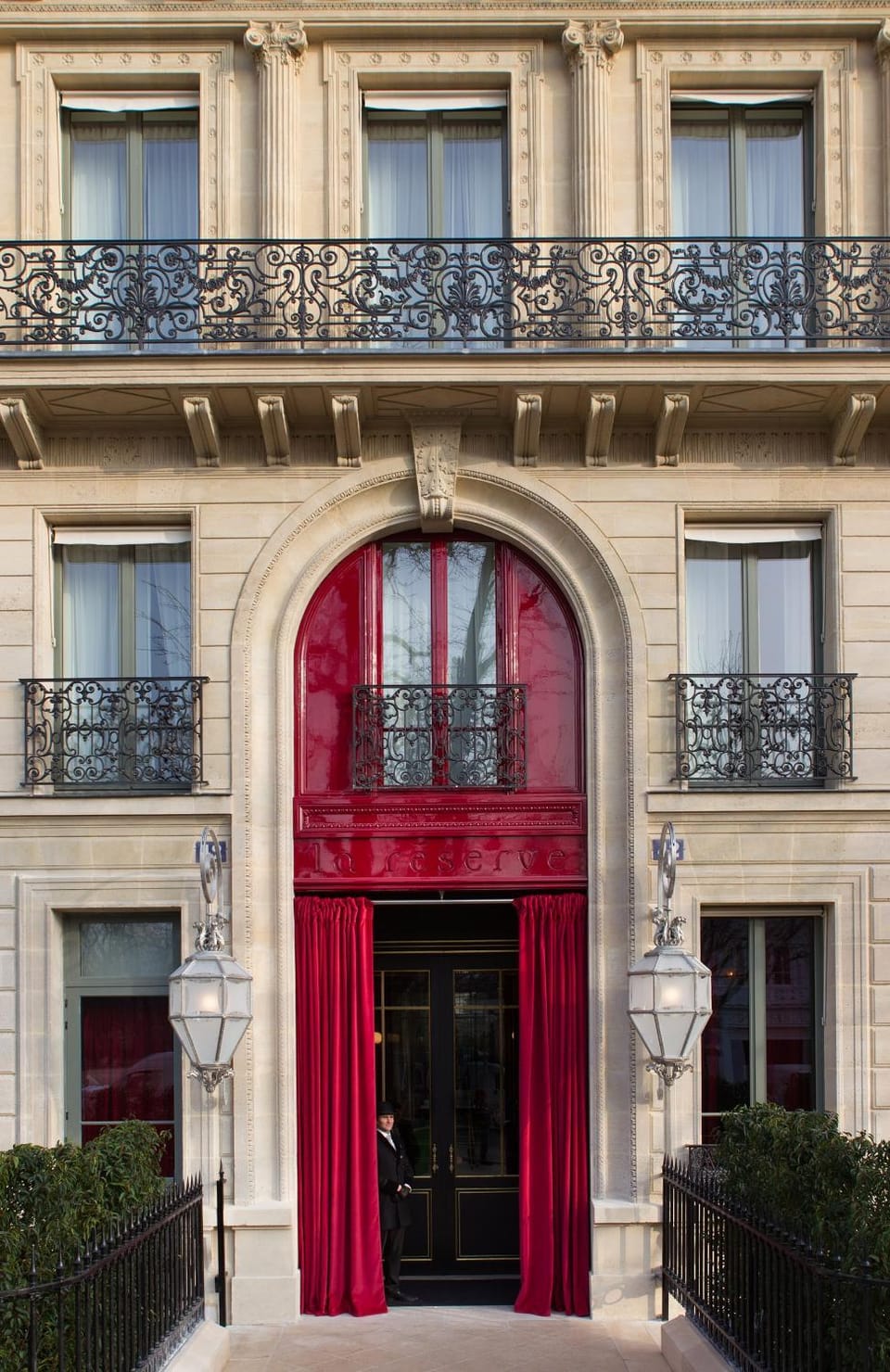 Property building, Facade/entrance