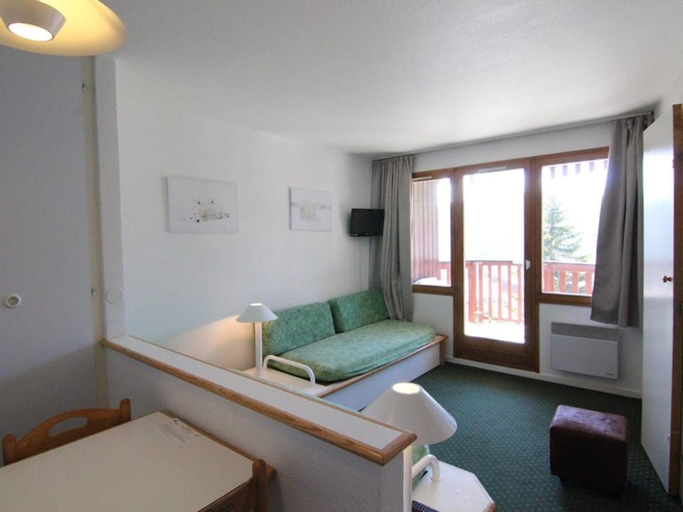 Appartement cosy 4 pers, navette proche, balcon - Alpe d'Huez - FR-1-405-166 Apartment in Huez
