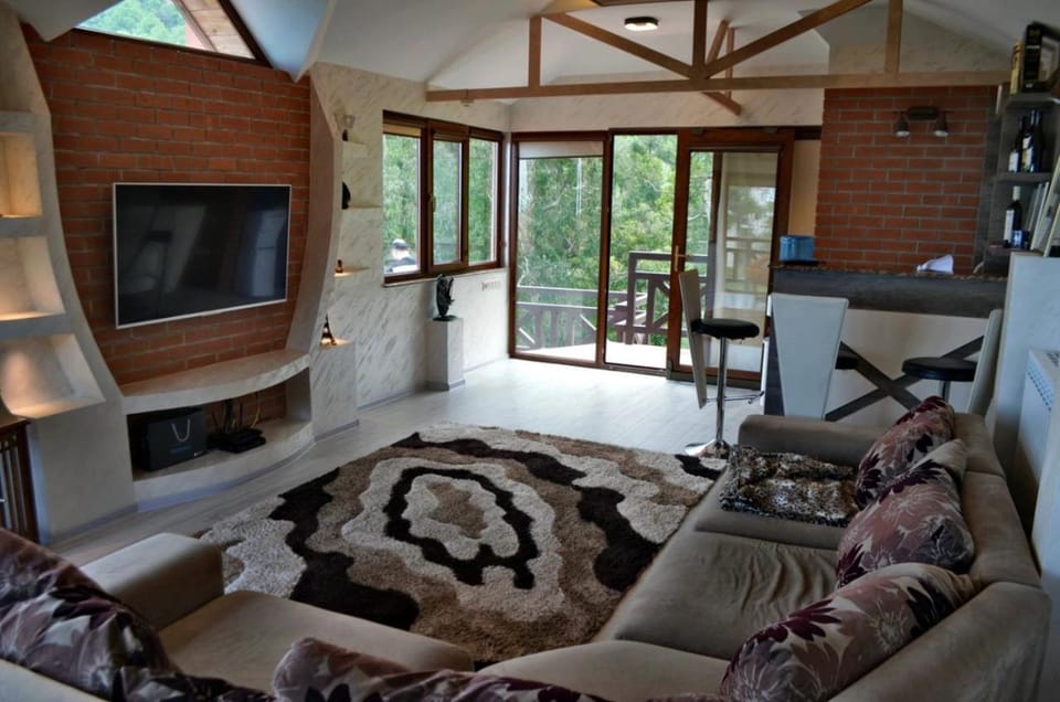 Kvariati Villa, Sea & Mountains House in Batumi