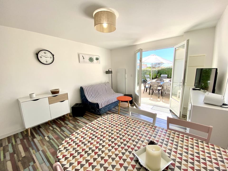 Maison 150m de la plage, piscine, WIFI, parking - FR-1-231-202 House in Pays de la Loire