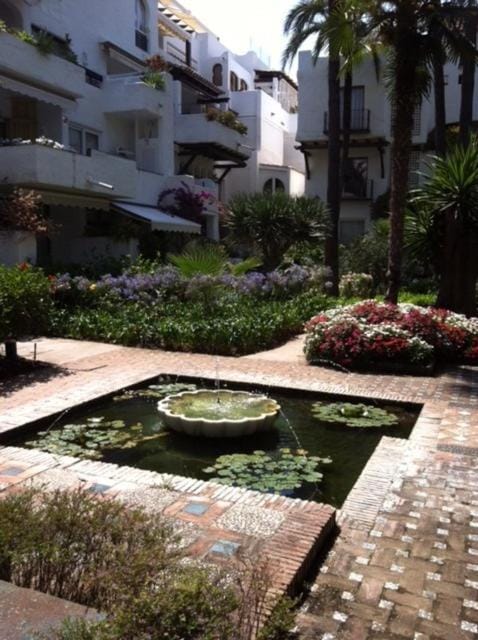 Urb. La Alcazaba, Puerto Banus / Marbella Apartment in Marbella