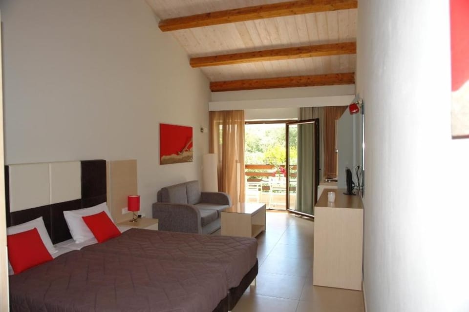 Day, Photo of the whole room
