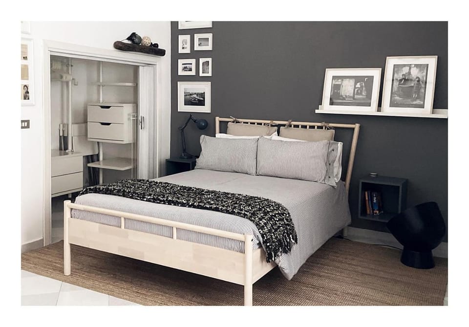 Bed, Day, Photo of the whole room, Bedroom, wardrobe