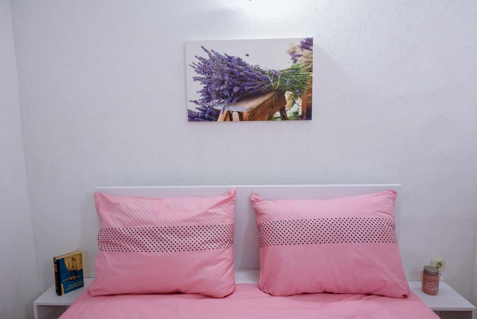 Apartman Sea view Bed and Breakfast in Dubrovnik-Neretva County