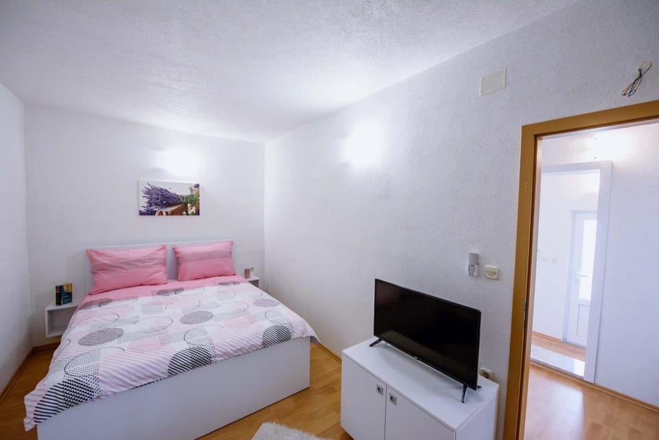 Apartman Sea view Bed and Breakfast in Dubrovnik-Neretva County