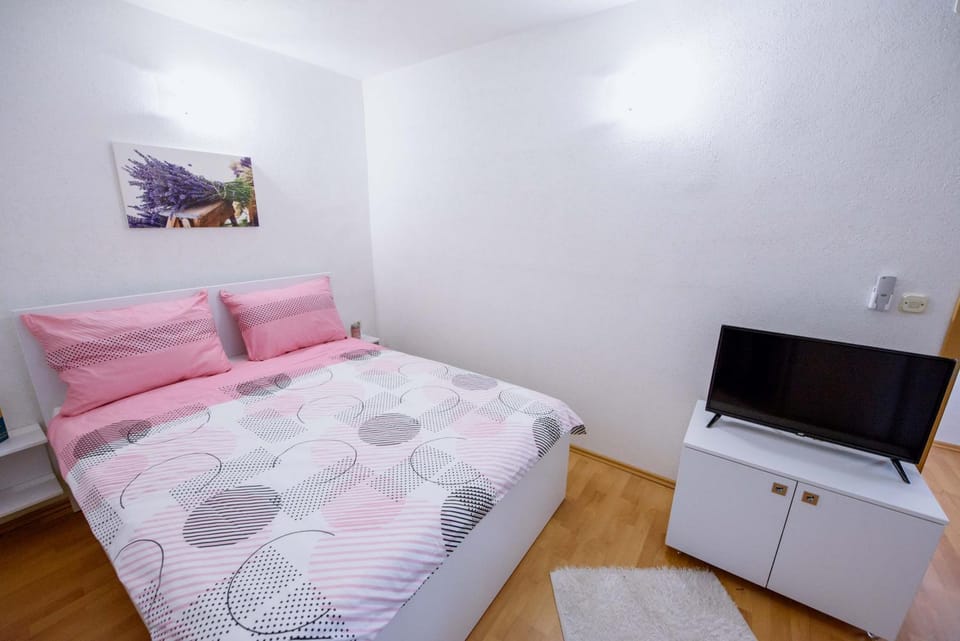 Apartman Sea view Bed and Breakfast in Dubrovnik-Neretva County