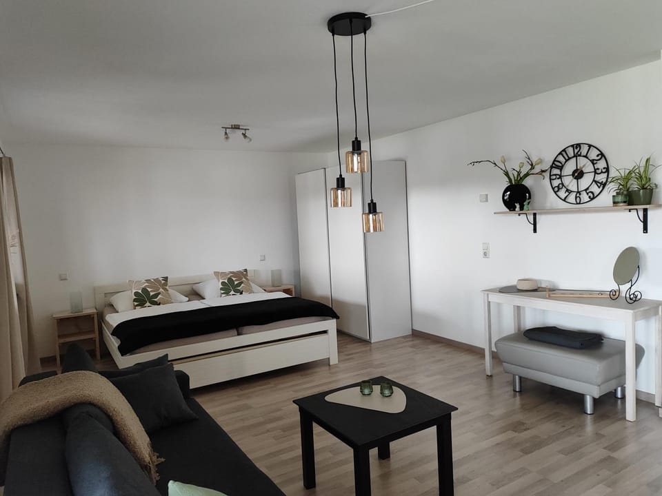 Bed, Seating area, Bedroom