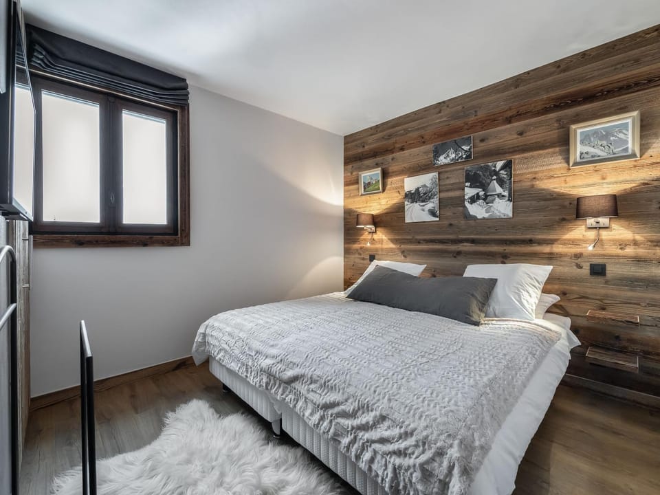 Appartement rénové 5 chambres avec balcon, cheminée et Wifi à 400m du centre de Megève - FR-1-453-170 Apartment in Megève