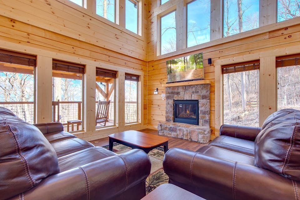 TV and multimedia, Balcony/Terrace, Living room, Seating area, fireplace, furniture