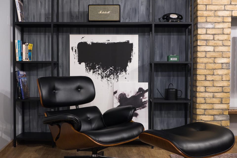 Library, Living room, Seating area