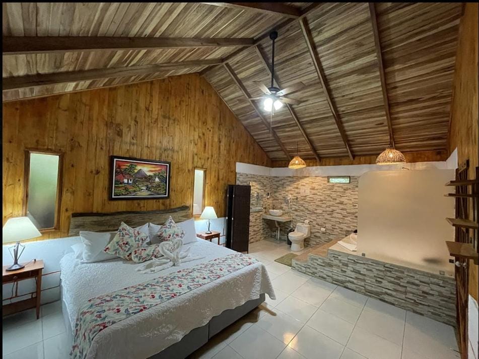 Arenal Oasis Eco Lodge & Wildlife Refuge Nature lodge in Alajuela Province