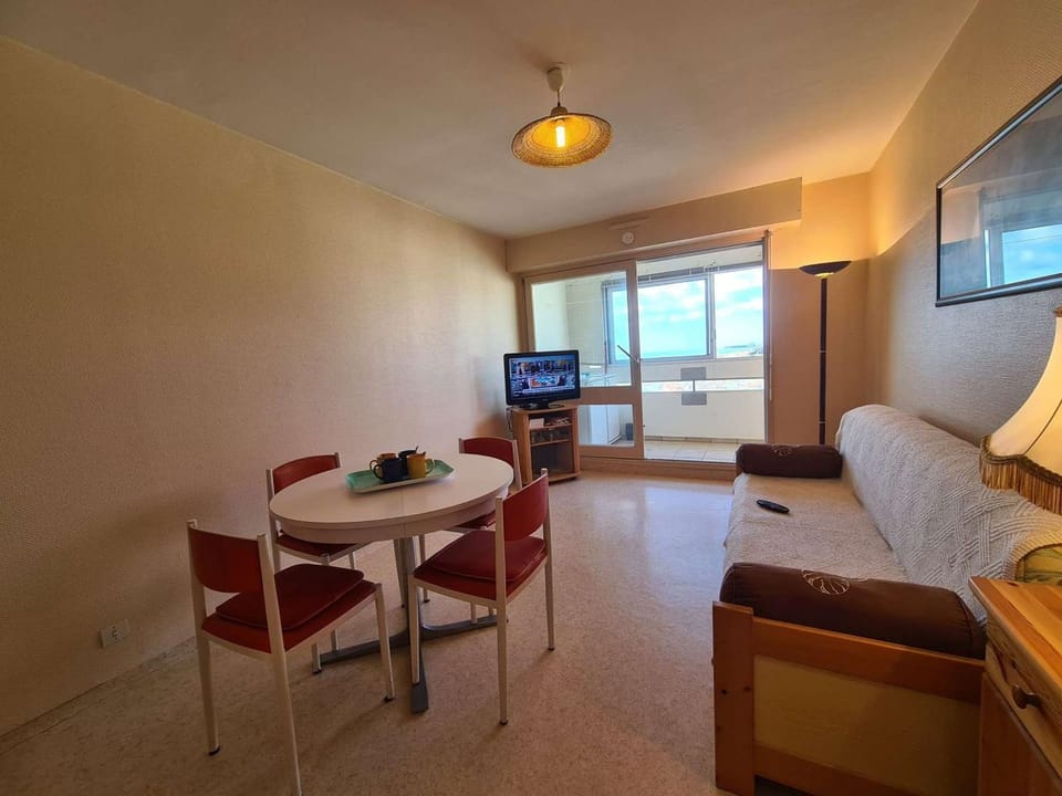 Appartement 2 pièces avec balcon proche plage et commerces à Saint-Hilaire-de-Riez - FR-1-224C-21 Apartment in Saint-Jean-de-Monts