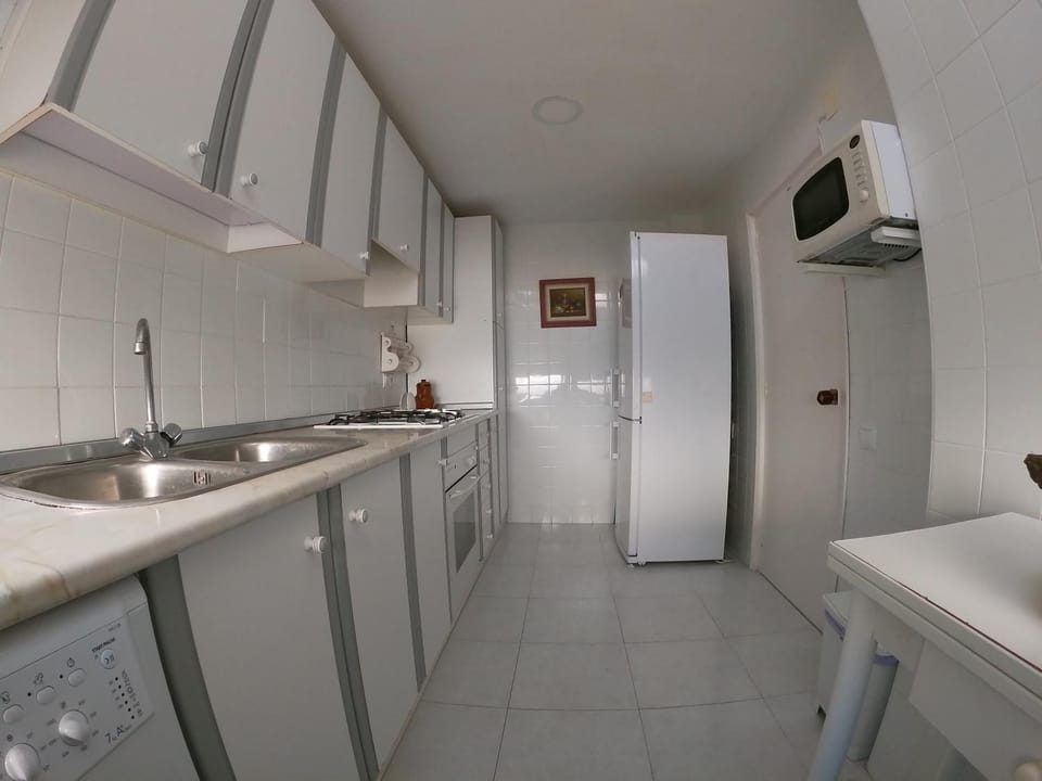 Apartamento urb 1 linea playa muchavista Apartment in Alacantí