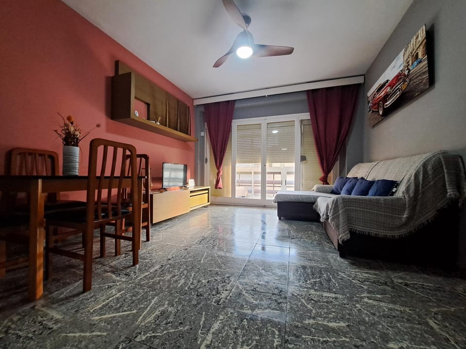 Apartamento urb 1 linea playa muchavista Apartment in Alacantí