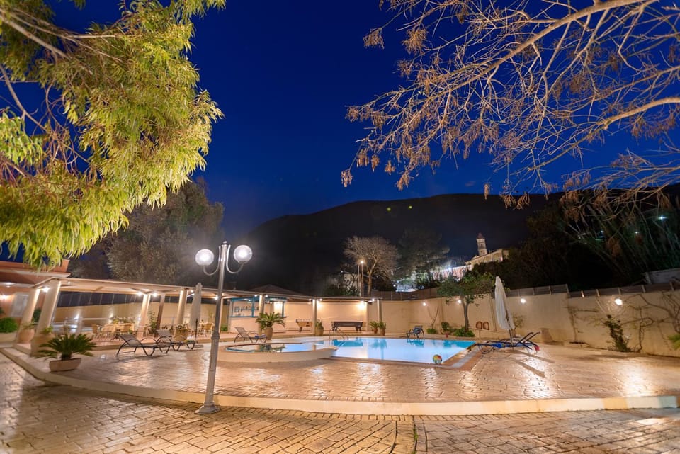 Swimming pool, Swimming pool