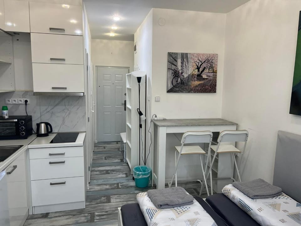 WHITE APARTMENT, Kraskova 2, BRATISLAVA Apartment in Bratislava
