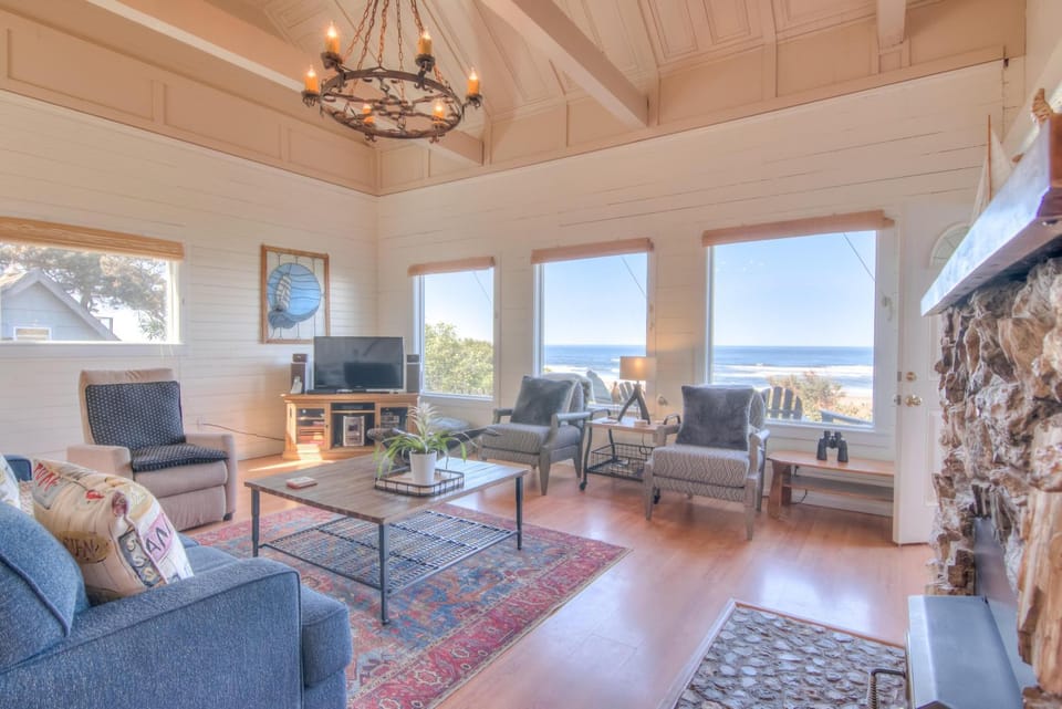 Changing Shores House in Lincoln City