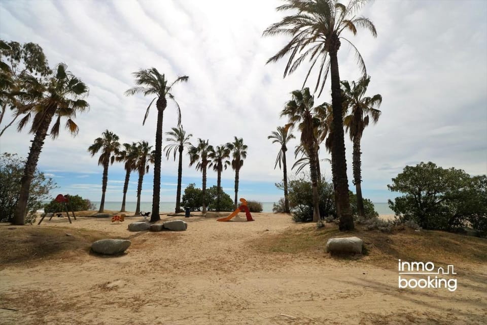 InmoBooking Pins II Essence Holyday Apartment in Cambrils