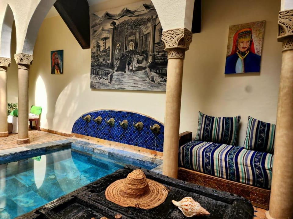 Swimming pool