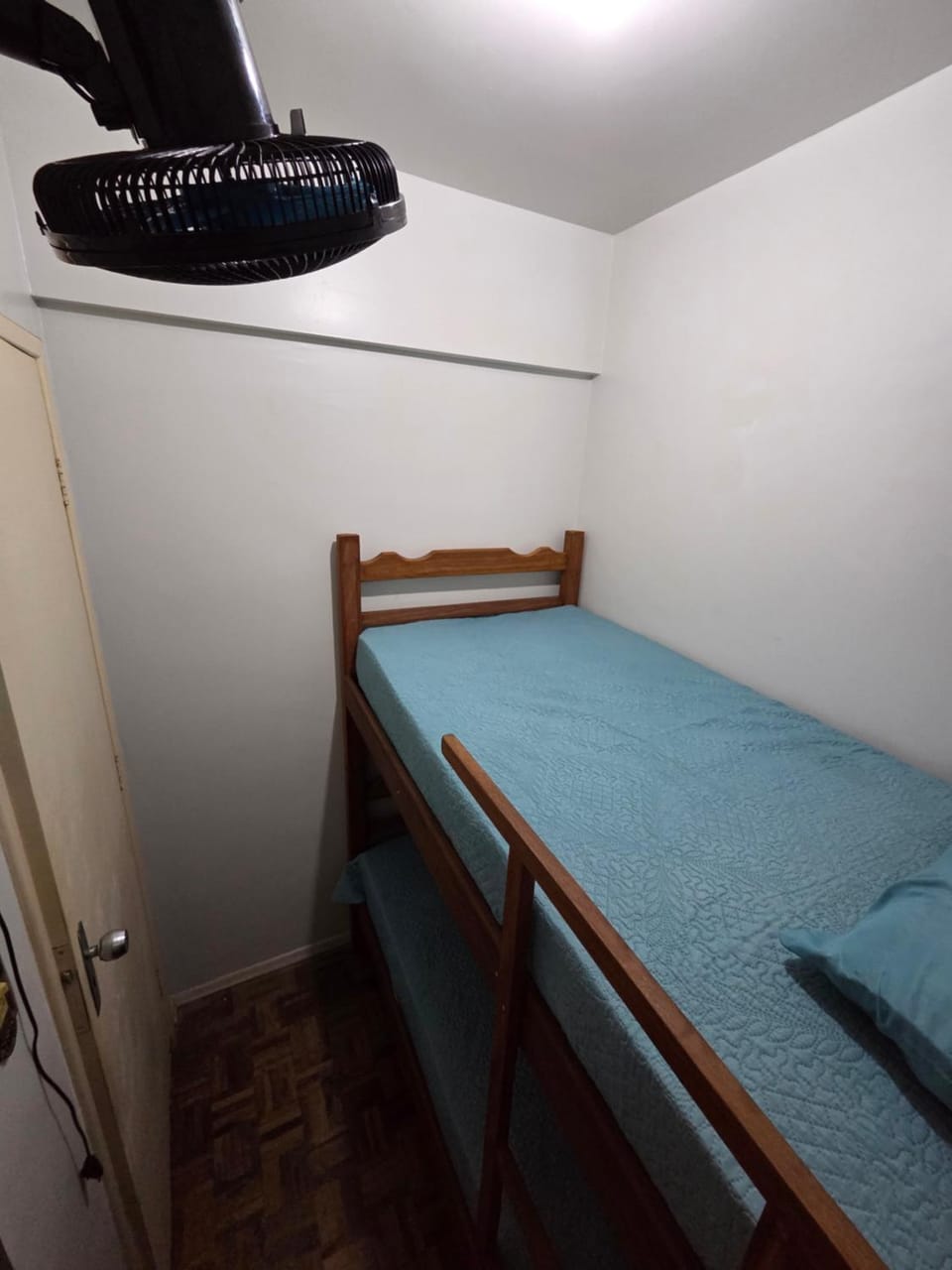 Bedroom, bunk bed
