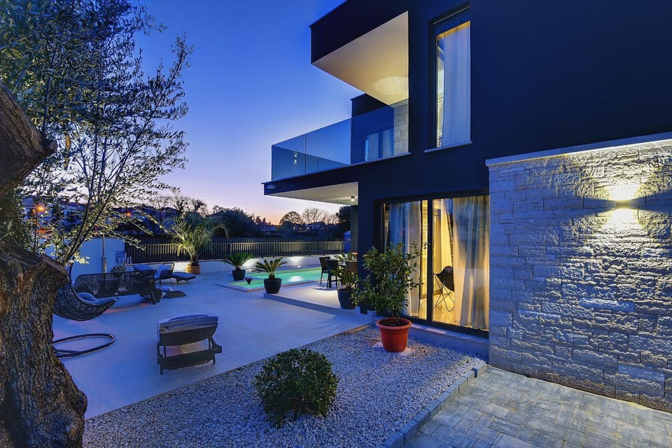 Property building, Garden