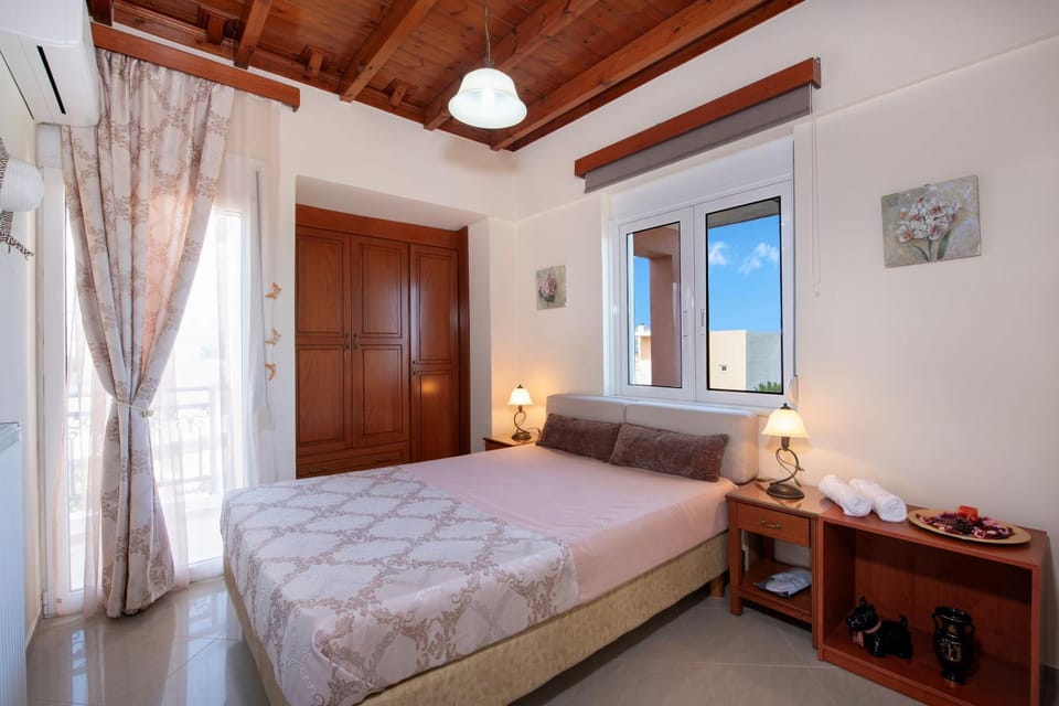 Socrates Holidays Apt 4 with Pool near the Beach Apartment in Crete
