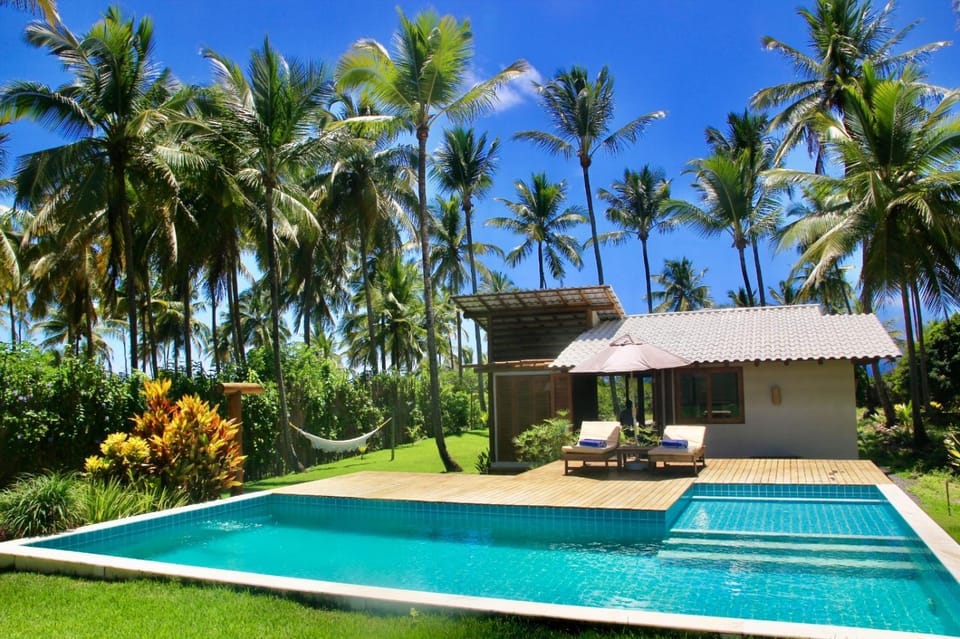Property building, Garden, Garden view, Pool view, Swimming pool, sunbed