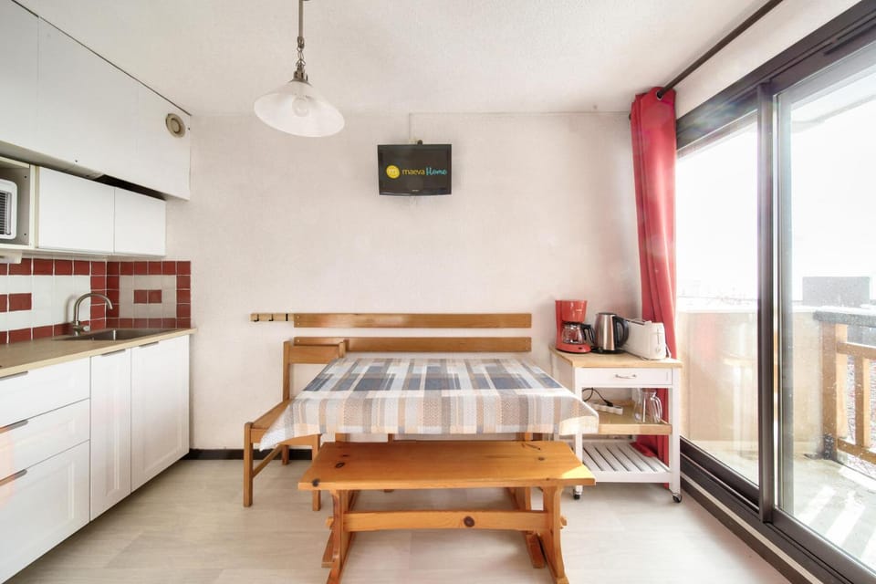 Soleil d'Huez Studio 4 personnes - maeva Home - Studio pied de pistes vue montagne + coin cabine 4 personnes - Confort MAE-5688 Cabin in Huez