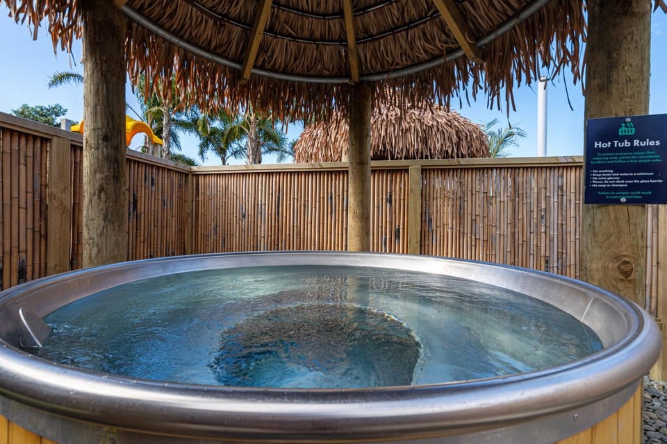 Day, Natural landscape, Hot Tub