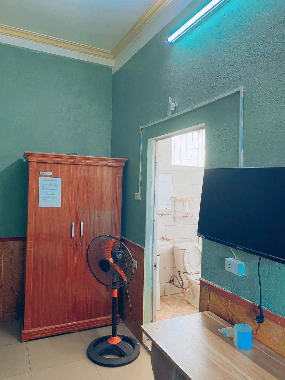 Nhà nghỉ FAMY Love hotel in Vietnam