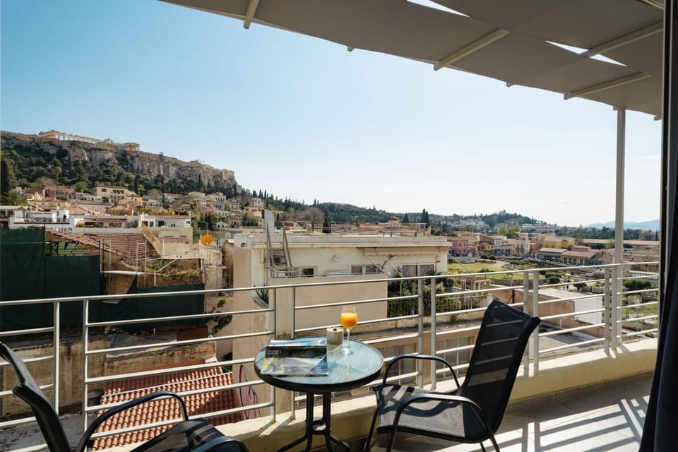 View (from property/room), Balcony/Terrace, Landmark view