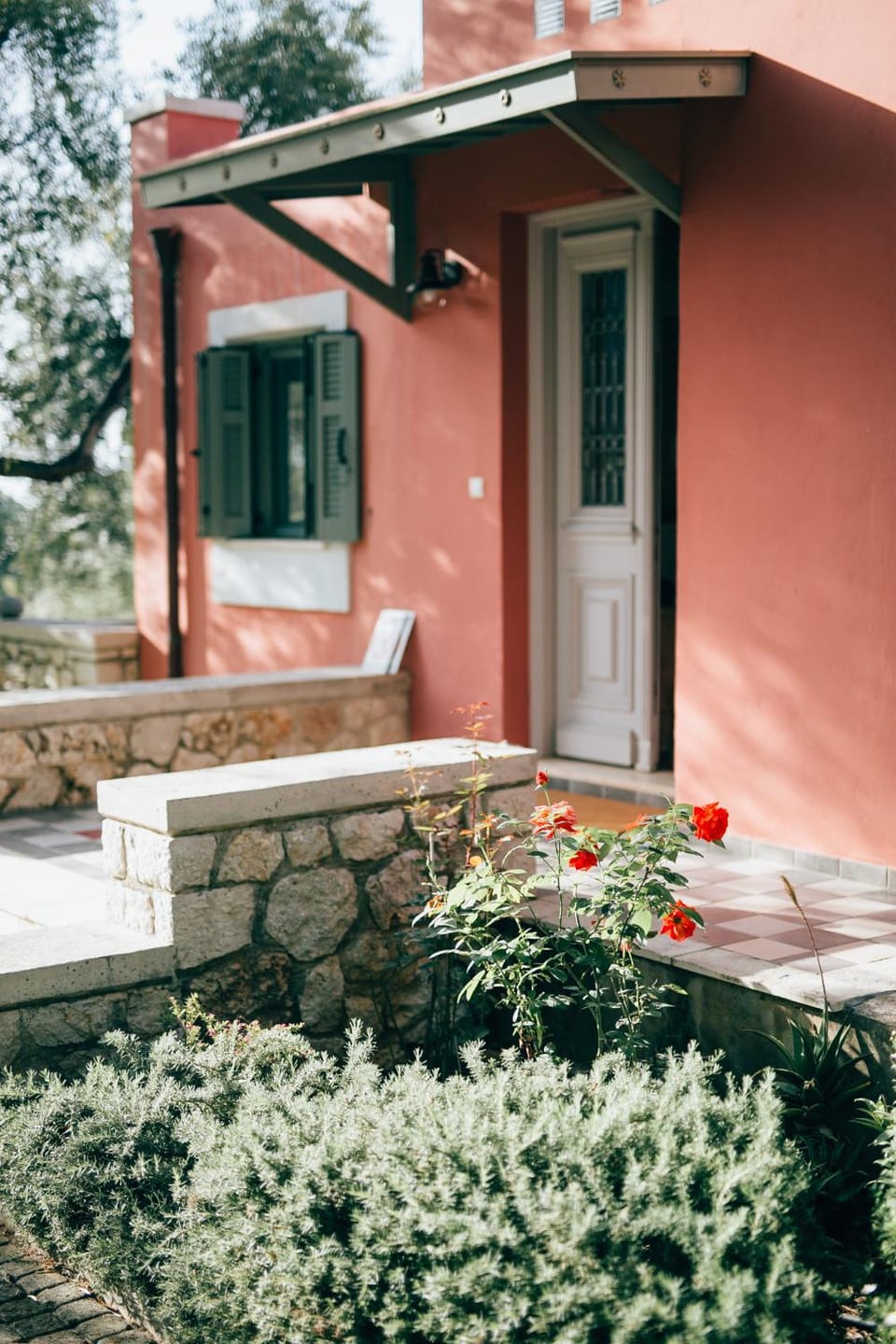 Property building, Facade/entrance, Natural landscape, Garden