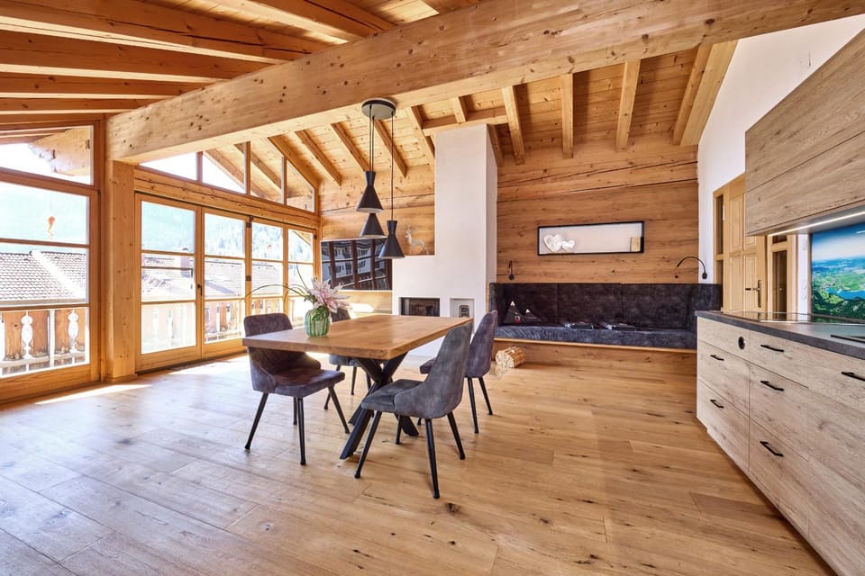 TV and multimedia, Kitchen or kitchenette, Dining area