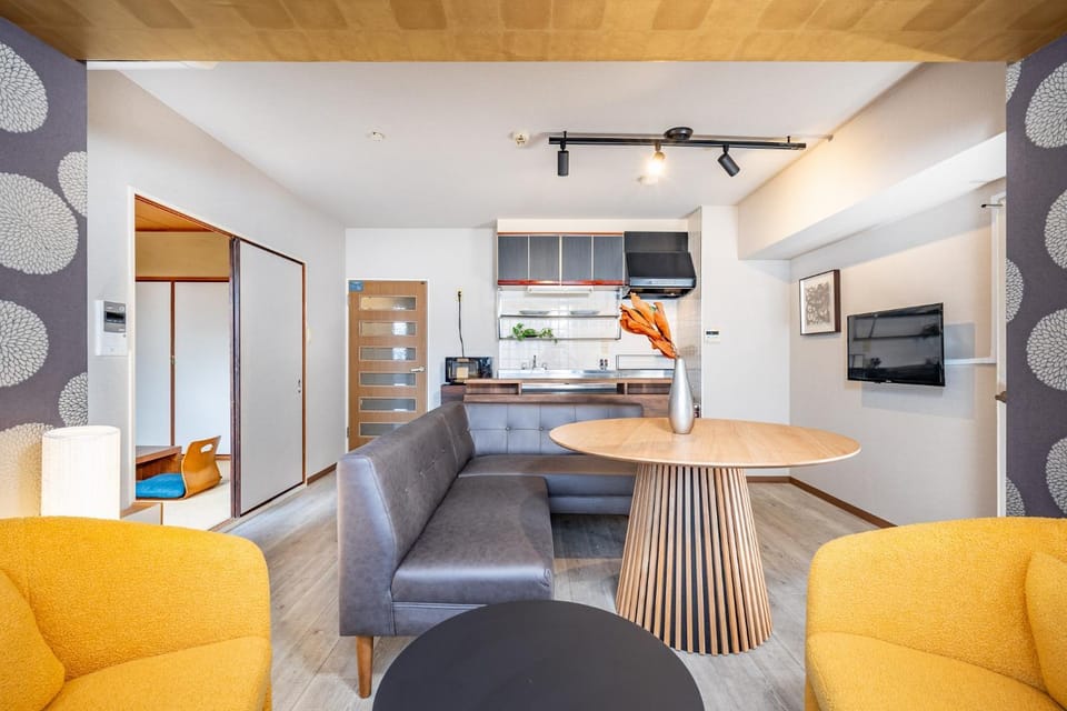 TV and multimedia, Kitchen or kitchenette, Living room, Dining area