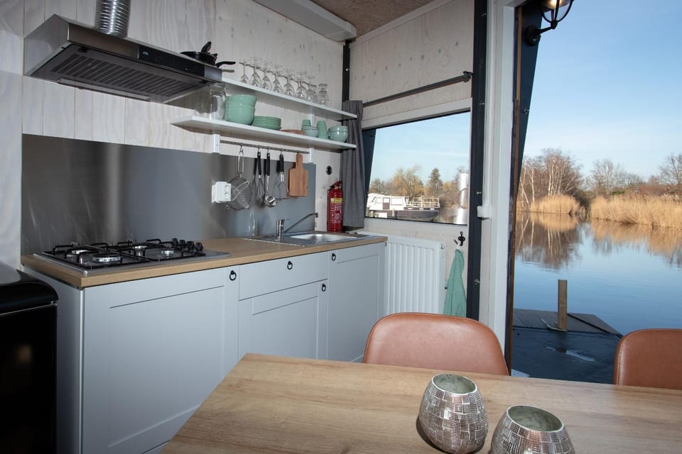 Dobberhuisje House in South Holland (province)