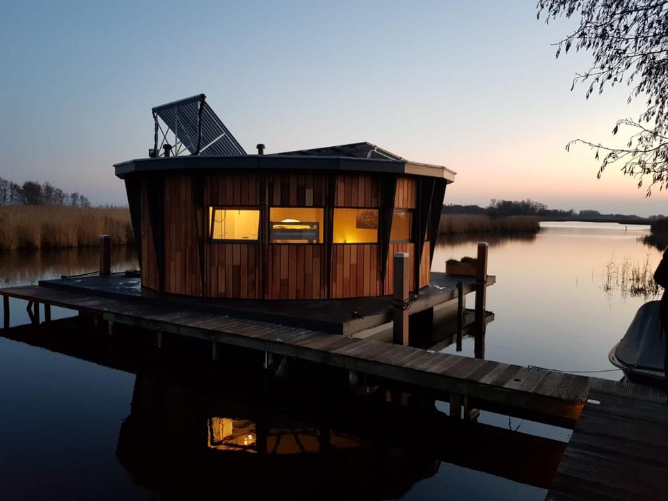Dobberhuisje House in South Holland (province)