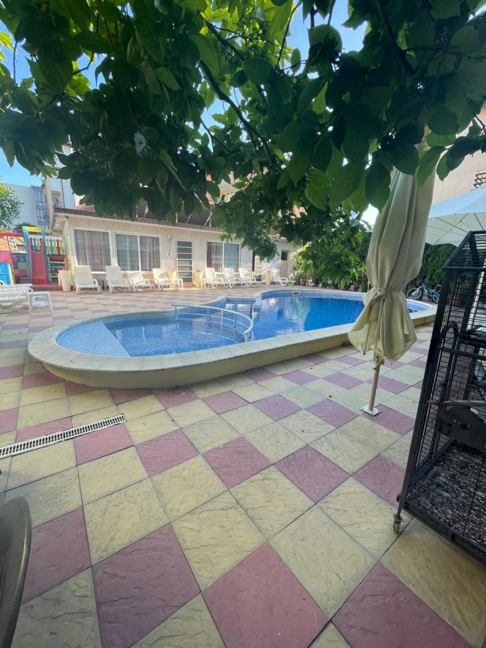 Swimming pool