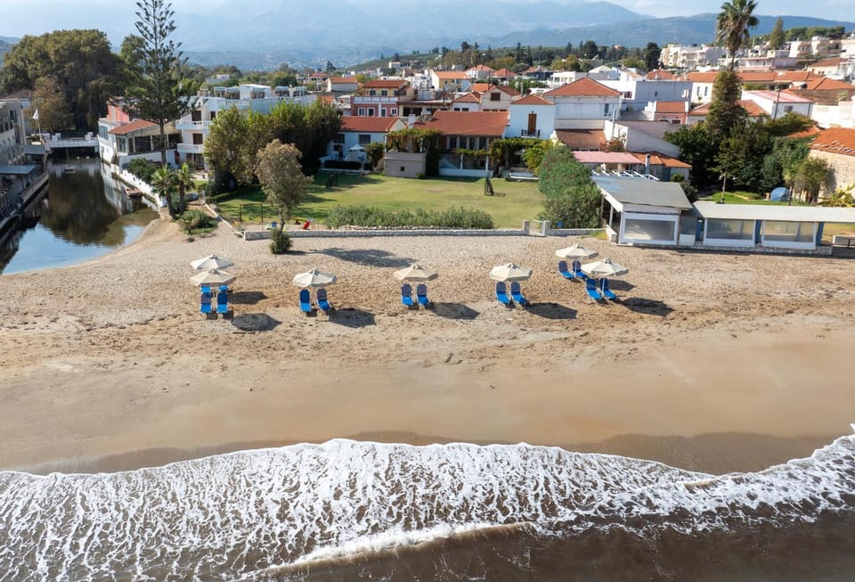 Property building, Bird's eye view, Beach, River view, sunbed