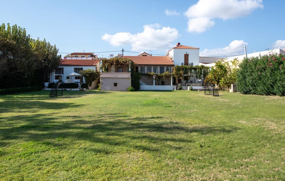 Property building, Garden