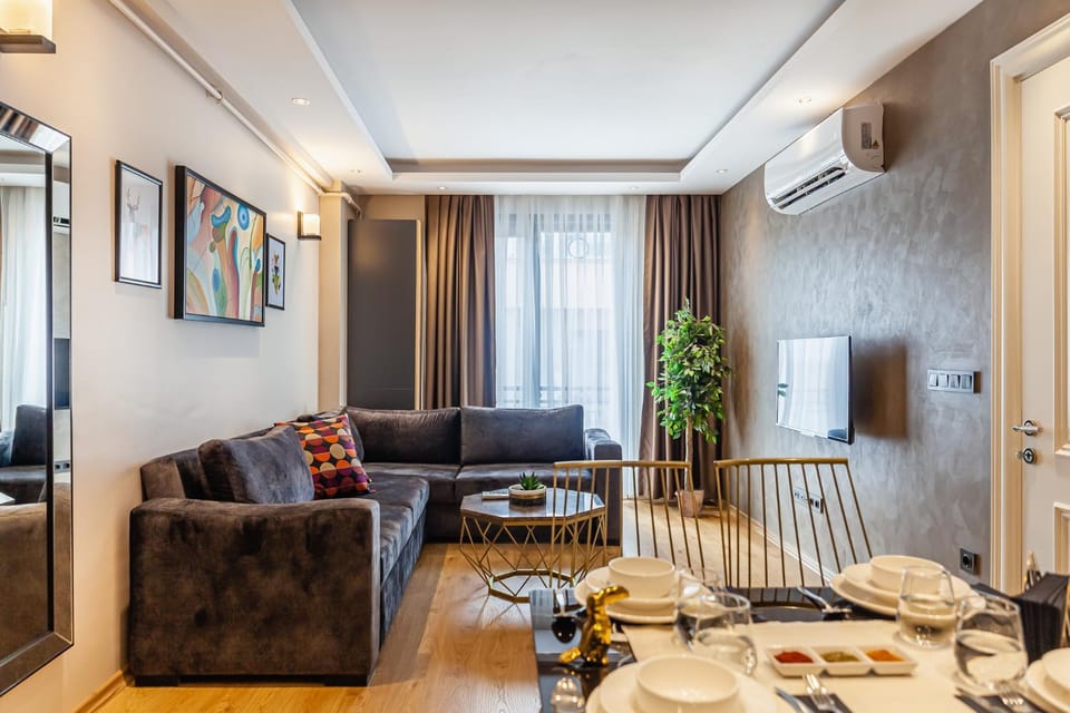 Living room, Seating area