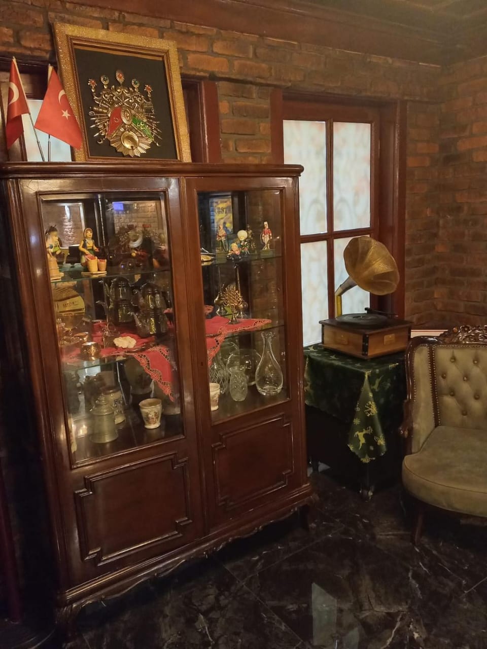 Communal lounge/ TV room, Lobby or reception