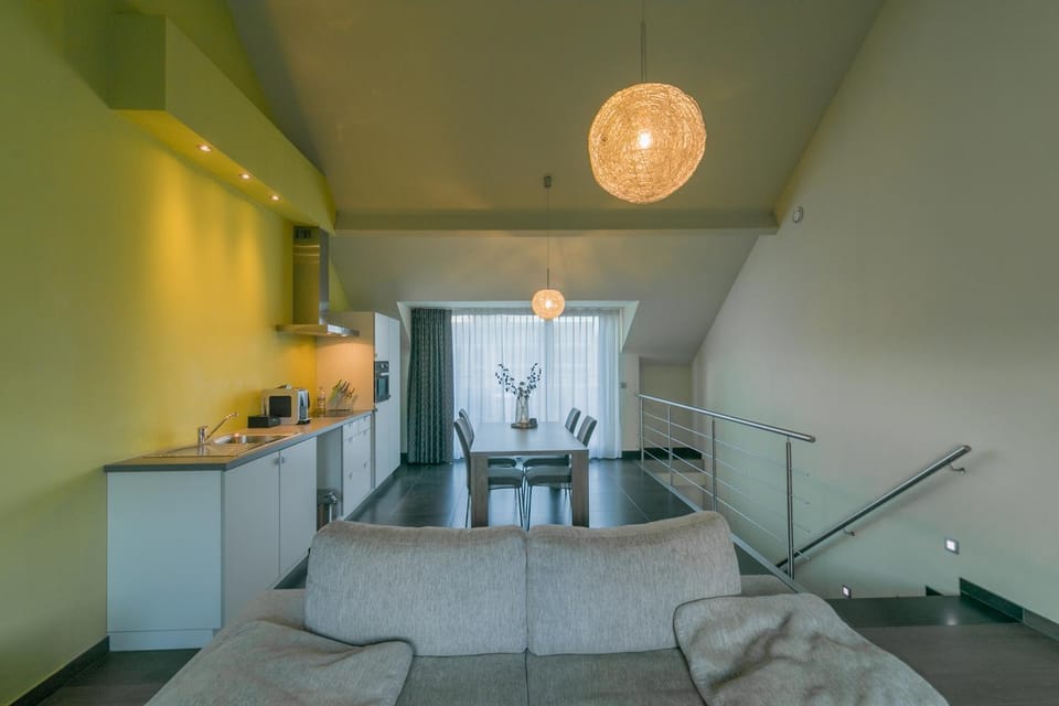 Dining area, kitchen