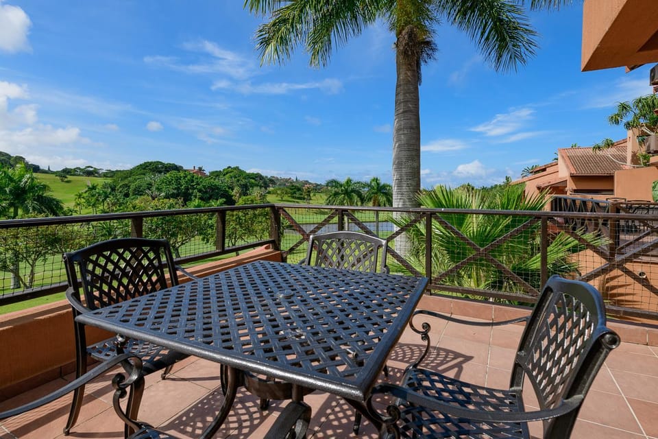 Patio, Golfcourse, Seating area