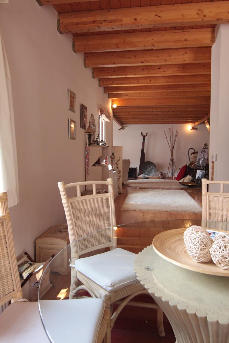 Coffee/tea facilities, Living room, Dining area